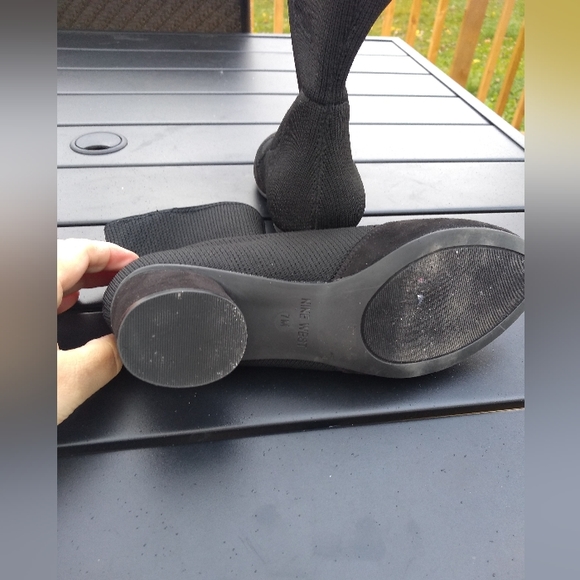 Nine West Black Pull On Block Heeled Booties, Size 7M, Like New Condition - Picture 14 of 16